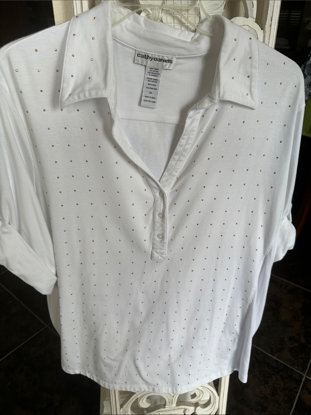 Cathy Daniels Bright White Pullover with Gold Stud Detail Size 2X NWOT